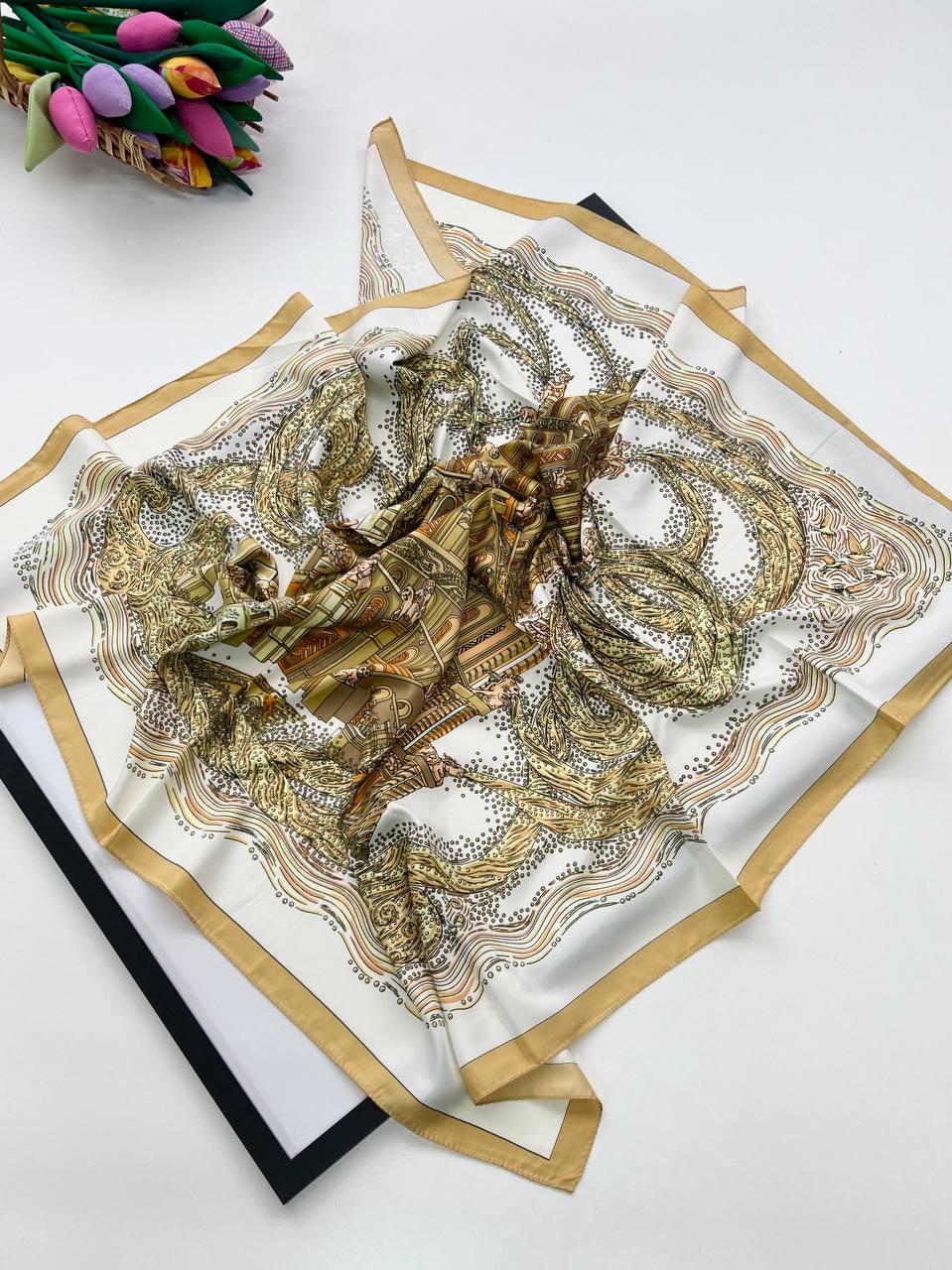 Шовкова хустка Вежа 90*90 см пісочна