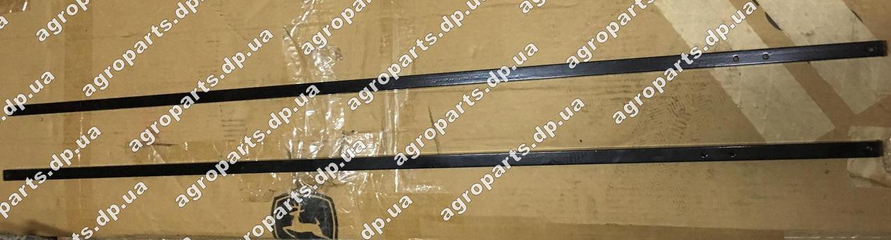 Вал B16051 бункера добрив John Deere Dry Fertilizer Drive Shaft square В16051