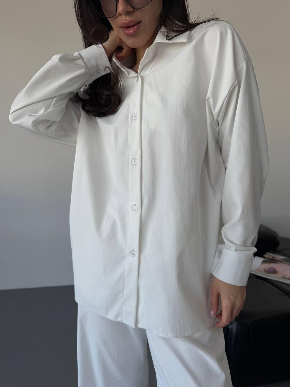 Білий жіночий базовий повсякденний костюм-двійка з котону: широкі Штани та Сорочка на ґудзиках, фото 1