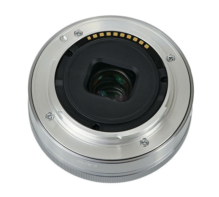 Sony SEL-16F28 16mm F2.8