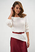 Тонкий в'язаний джемпер жіночий з візерунком косичка, колір молочний. Модель 2857