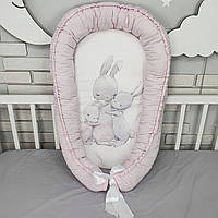 Кокон - гніздечко позиціонер для новонародженого зі з'ємним матрацом - Зайки з мамою рожеві - 88х55х12см