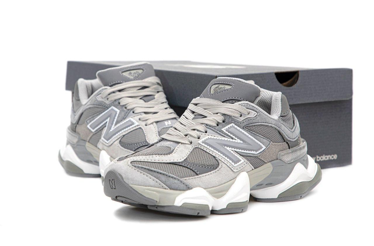 Жіночі сірі Кросівки New Balance 9060