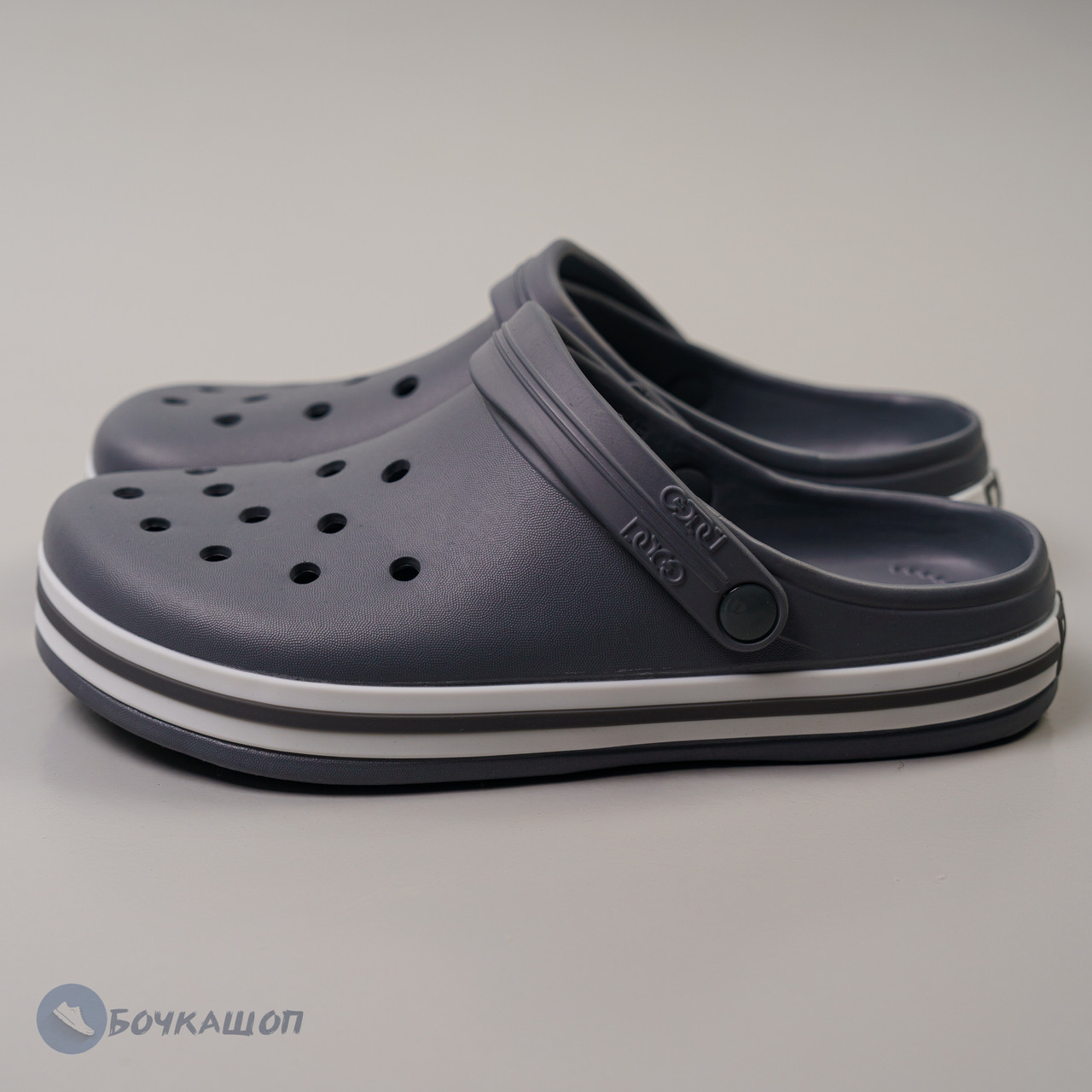 Стильні чоловічі сланці в сірому кольорі