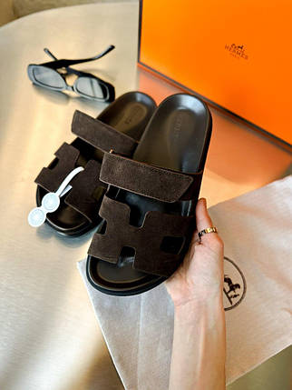 Жіночі Шльопанці Hermes Chypre Sandals Dark Brown / Ермес Шипр Сандалс Темно Коричневі, фото 1