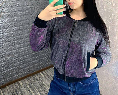 Блискучий жіночий бомбер