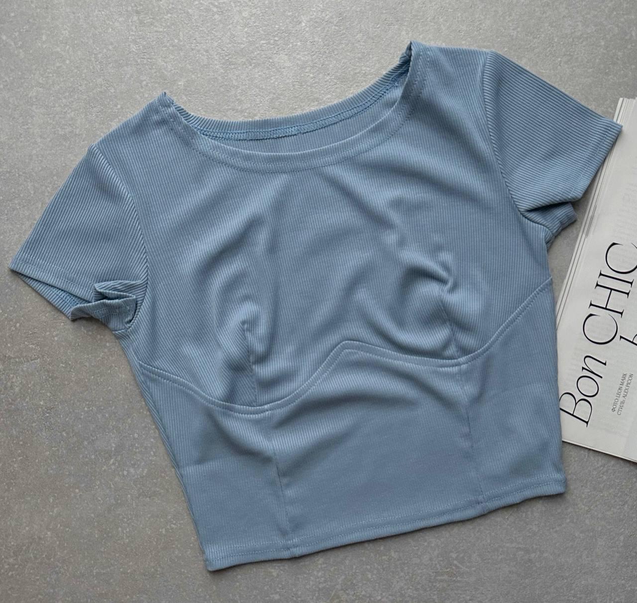 Футболка-топ з імітацією корсета.