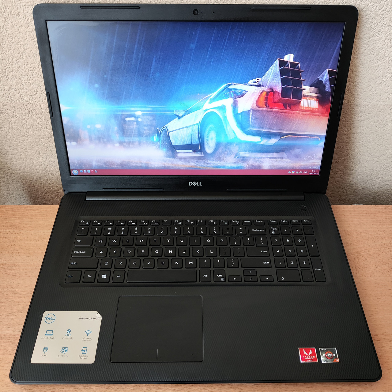 Ноутбук Dell Inspiron 3785 17.3” HD+ Ryzen 3 2300U/8 Gb DDR4/HDD 1Tb/AMD Radeon RX Vega 6 Graphics