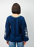 Вишиванка жіноча зі штапелю з довгим рукавом "Гармонія" темно-синя біла вишивка, фото 4