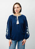 Вишиванка жіноча зі штапелю з довгим рукавом "Гармонія" темно-синя біла вишивка, фото 5