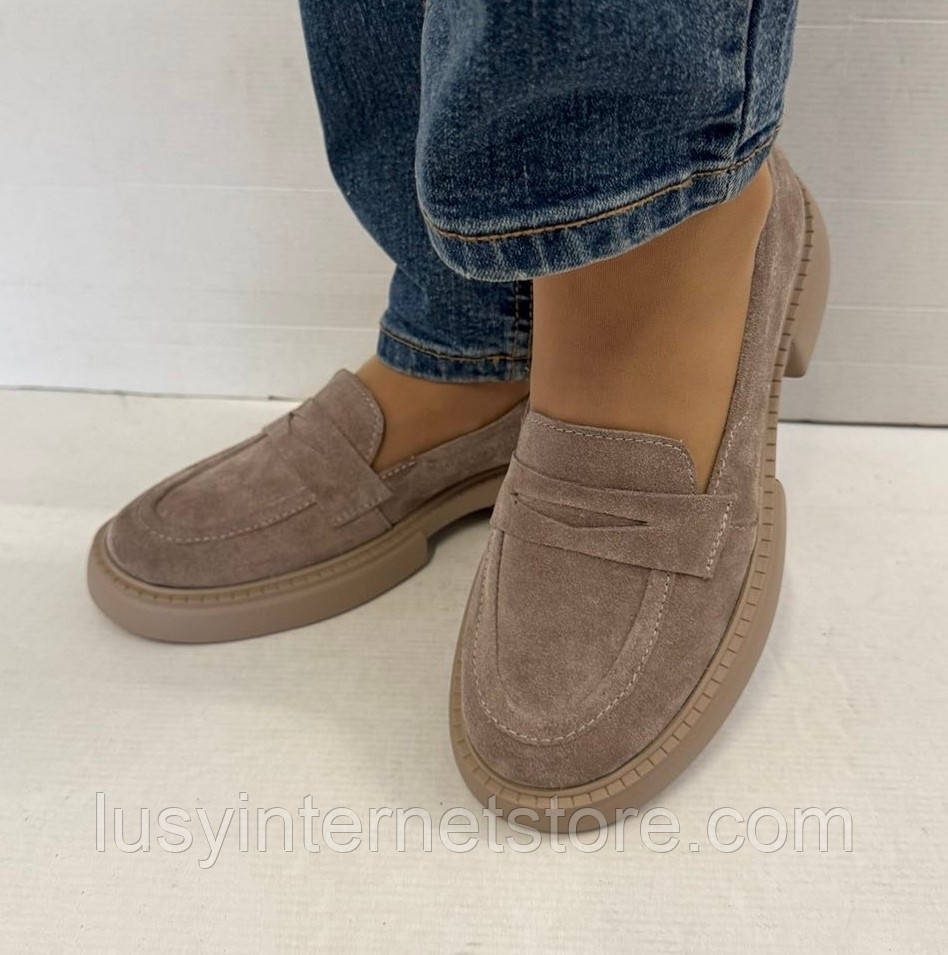 Туфлі жіночі лофери замшеві від виробника модель ШТ25-308-2, фото 1