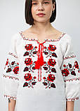 Жіноча українська вишиванка з трояндами білий льон, червоно-чорна вишивка, фото 2