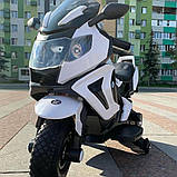 Дитячий електромотоцикл BMW на акумуляторі M 3681 білий на надувних колесах. Мотоцикл для дітей 3-8 років, фото 8