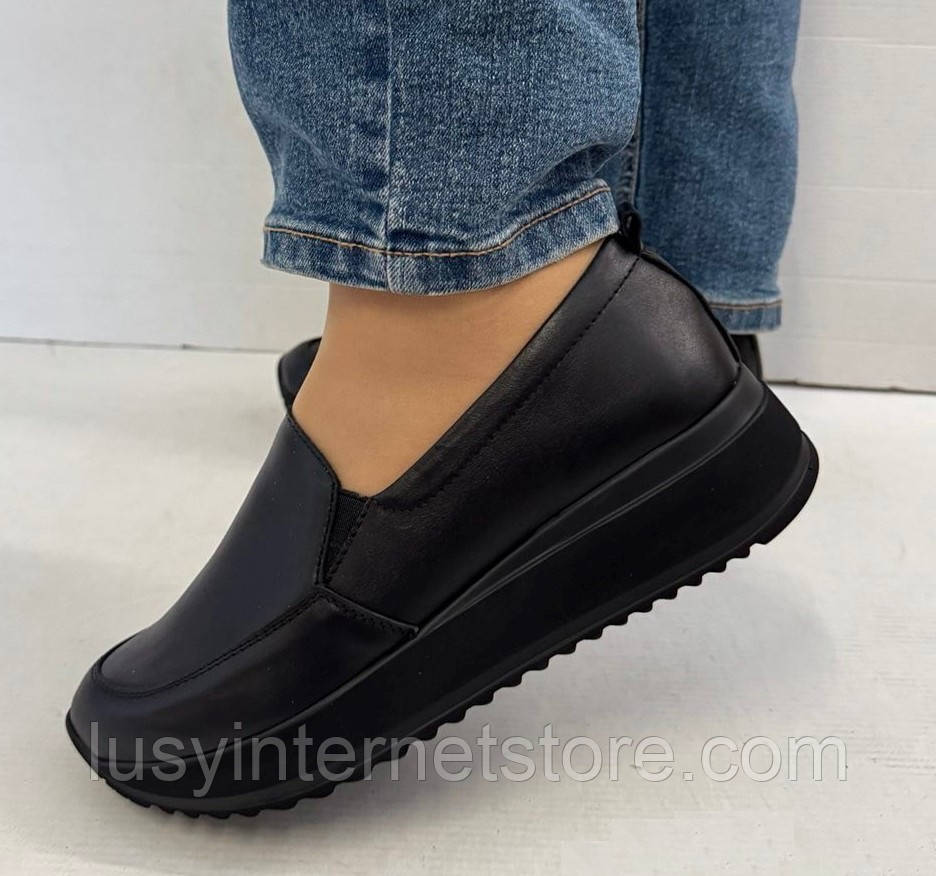 Туфлі жіночі шкіряні на танкетці від виробника модель ШТ25-310, фото 1