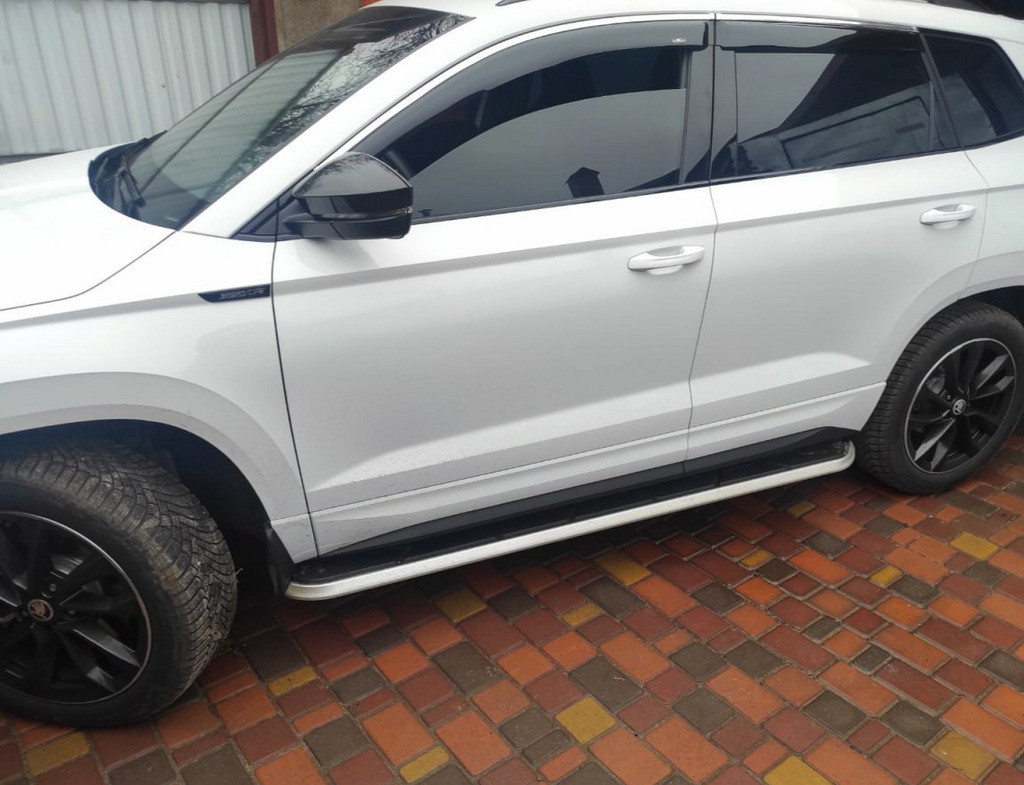 Бокові пороги ОЕМ V2 (2 шт, алюм) для Skoda Karoq