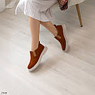 Жіночі замшеві туфлі рудого кольору з резинками з боків, фото 6