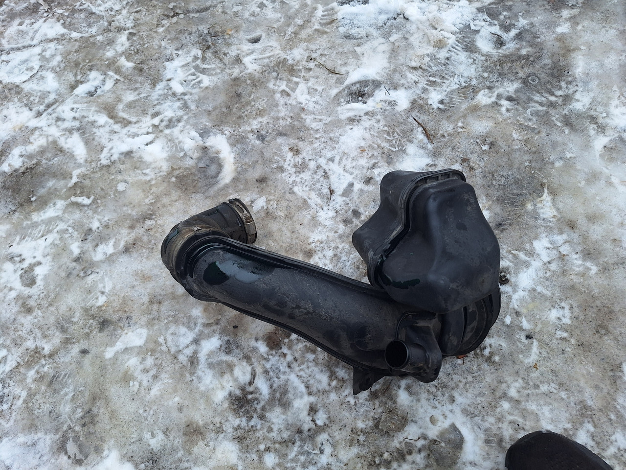 Резонатор повітряного фільтра 2.3 EcoBoost Ford Explorer 5 2015-2019 FB5Z9B659A FB53-9F805-DD; FB539F805DD, фото 1