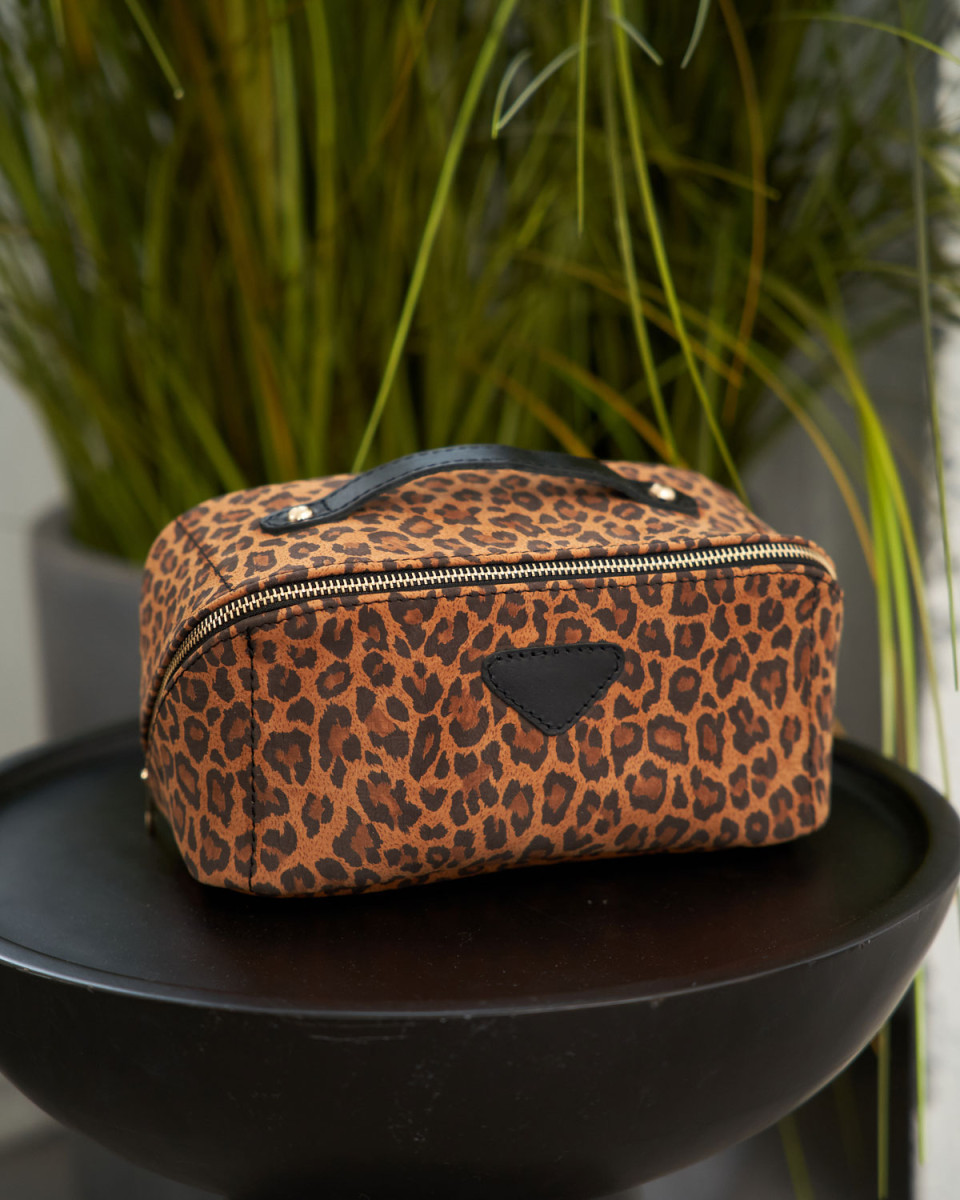 Шкіряна жіноча косметичка «Паула» леопард 4958363