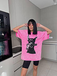 Футболка довга оверсайз тай дай "потерта" варенка рожевий принт собака з пістолетом