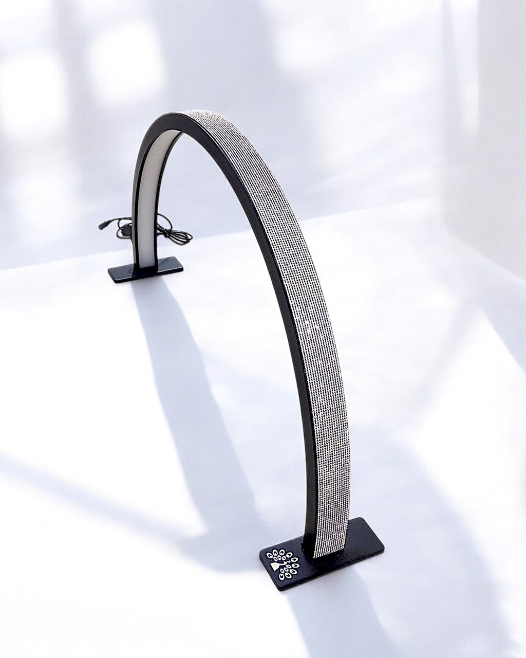 Безтіньова настільна лампа для манікюру "Moon" в чорному кольорі зі стразами - фото 1 - id-p2178649054