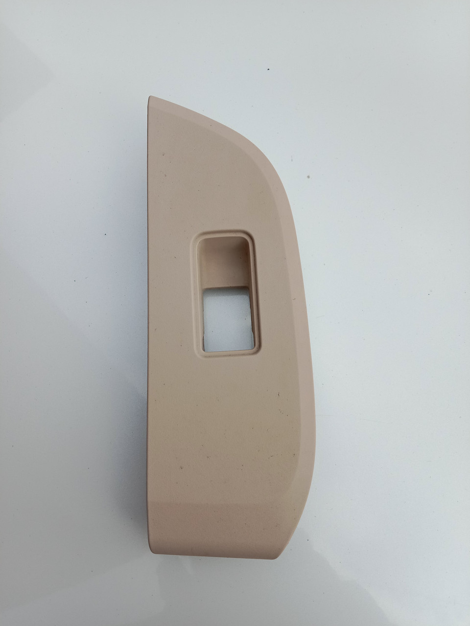 Накладка двері кнопки склопідйомника зад права на Subaru Legacy 2015-2019 94263AL05A