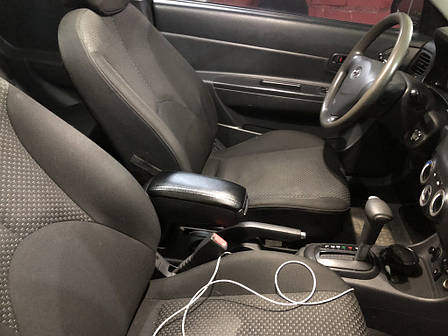 Підлокітник (в підсклянник) для Hyundai Accent 2006-2010 рр, фото 1