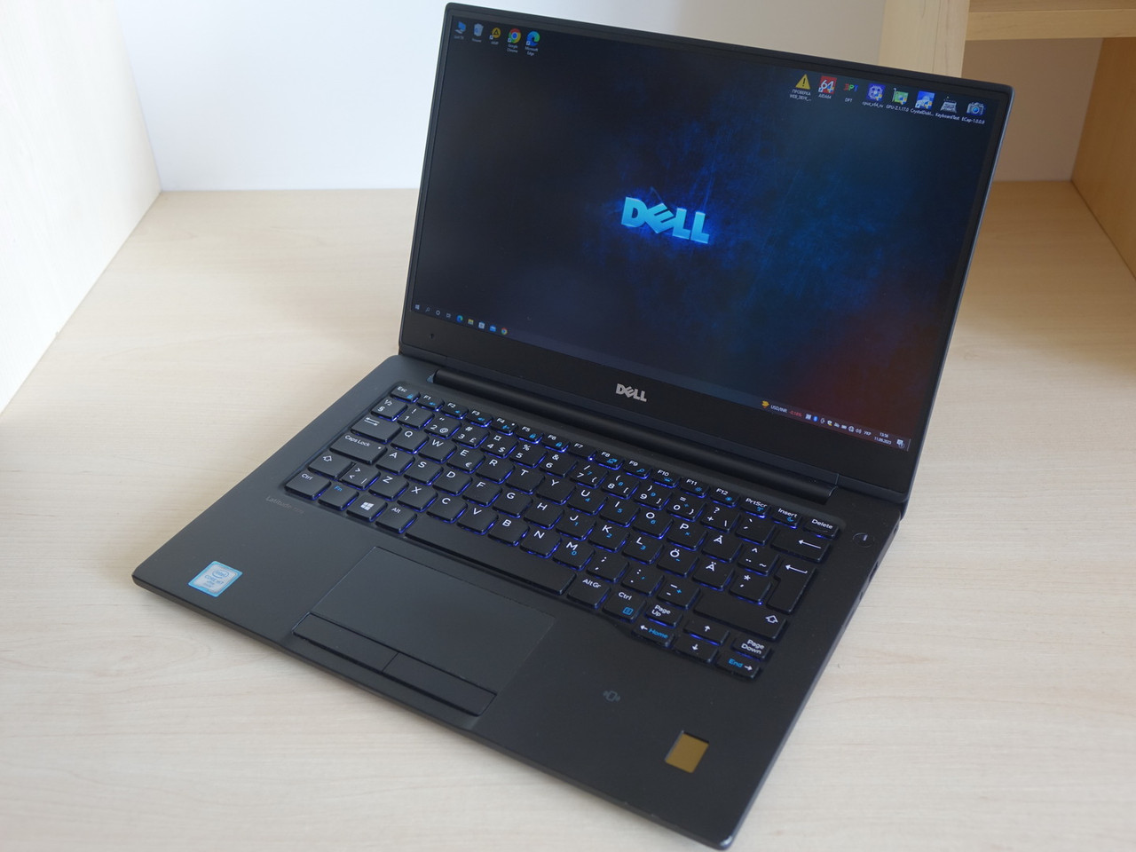 Ноутбук Dell Latitude 7370, 13.3 IPS FHD, m7-6Y75, 16gb, 120gb New ssd, Intel HD 515, Win10, NFS, Підсвічування, Carbon, фото 1