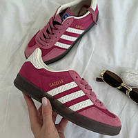 Рожеві замшеві жіночі кросівки Adidas Wmns Gazelle Демісезонні кеди Адідас Газель