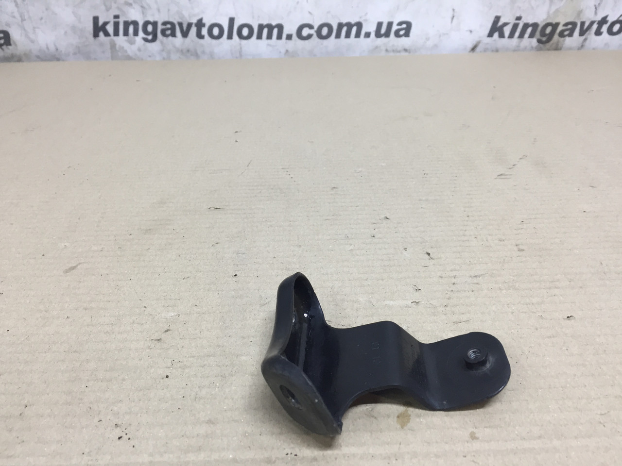 Кронштейн Skoda Octavia A5 1K0199588, фото 1