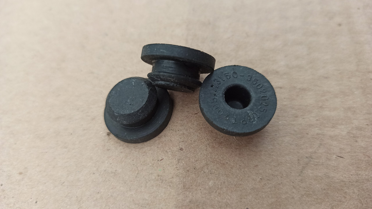 Заглушка гальмівного щитка УАЗ 3160-3502025, фото 1