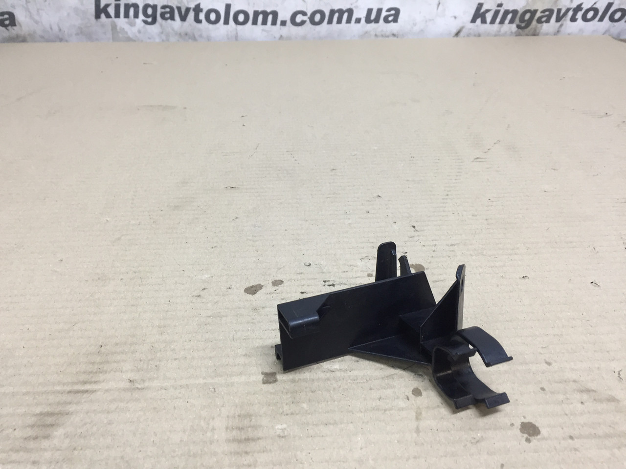 Кронштейн Skoda Octavia A5 03G971845B, фото 1