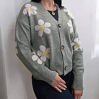 Кофта на гудзиках "Вишеньки" жіноча біла. One Size