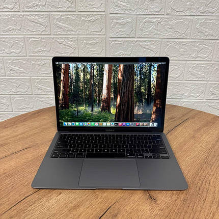 Б/в Ультрабук Apple MacBook Air 13 2020 A2337 13.3" 2560x1600| Apple M1| 8 GB RAM| 250 GB SSD|, фото 1