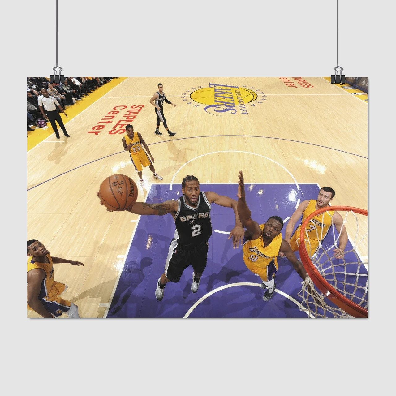 Плакат "Баскетболіст закидає м'яч у корзину", 43×60см