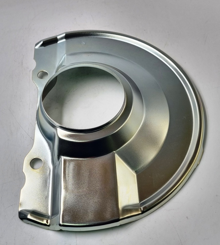 Кожух захисний гальмівного диска лівий MR493411 Лансер