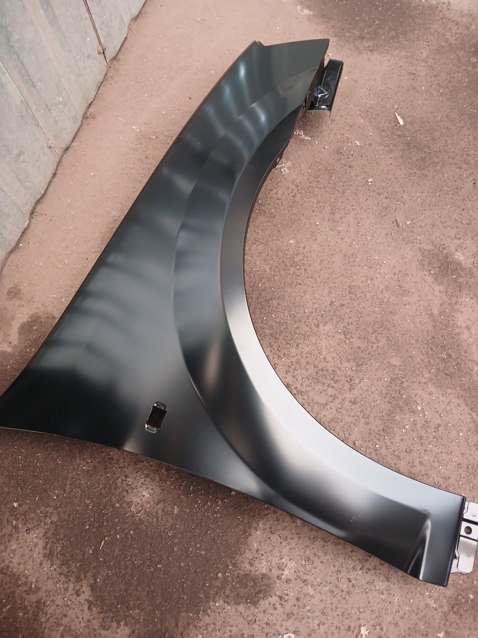 Переднє крило рено-логан, фото 1