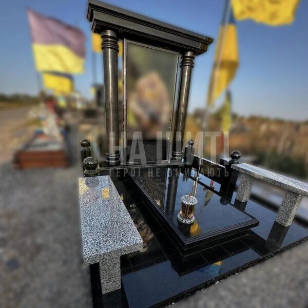 Пам’ятник для військового з граніту габро та покостівки – купити в Україні