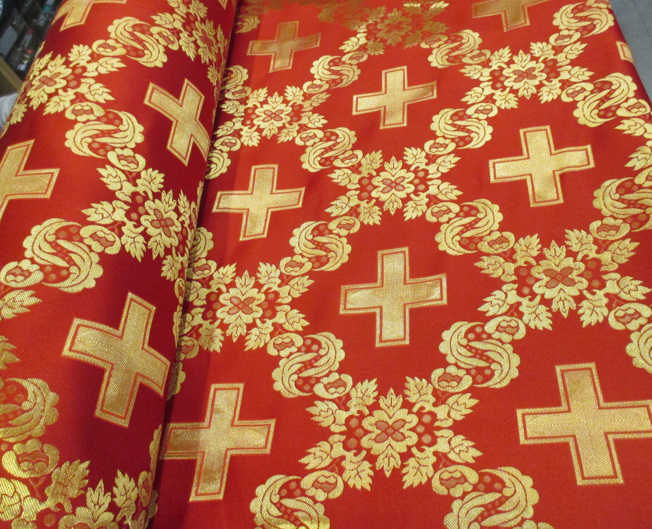Тканина церковна Царський хрест червоний з золотим шовком Ткань церковная.