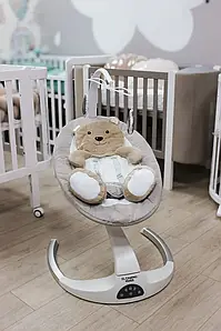 Дитячий заколисувальний центр підлогові електро гойдалки на пульті керування El Camino ME 1077 HUGS Beige Бежевий