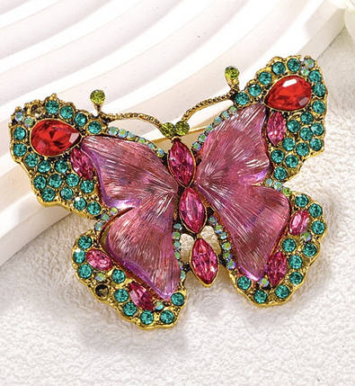 Брошка на золотистій основі великий метелик із різнобарвними стразами, що переливаються, розмір 70х55 мм, фото 2