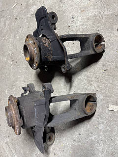 Цапфа зі маточиною задня права R15 Ducato, Boxer, Jumper 02-06 б/у