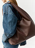 Велика коричнева жіноча сумка хобо, містка з матової екошкіри (якісна штучна шкіра) + зручний гаманець, фото 8