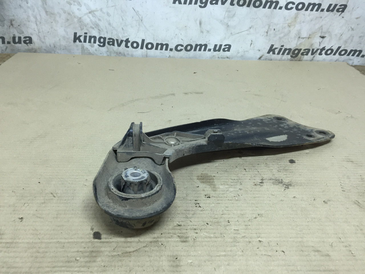 Ричаг продольний лівий Skoda Octavia A5 1K0505225H, фото 1