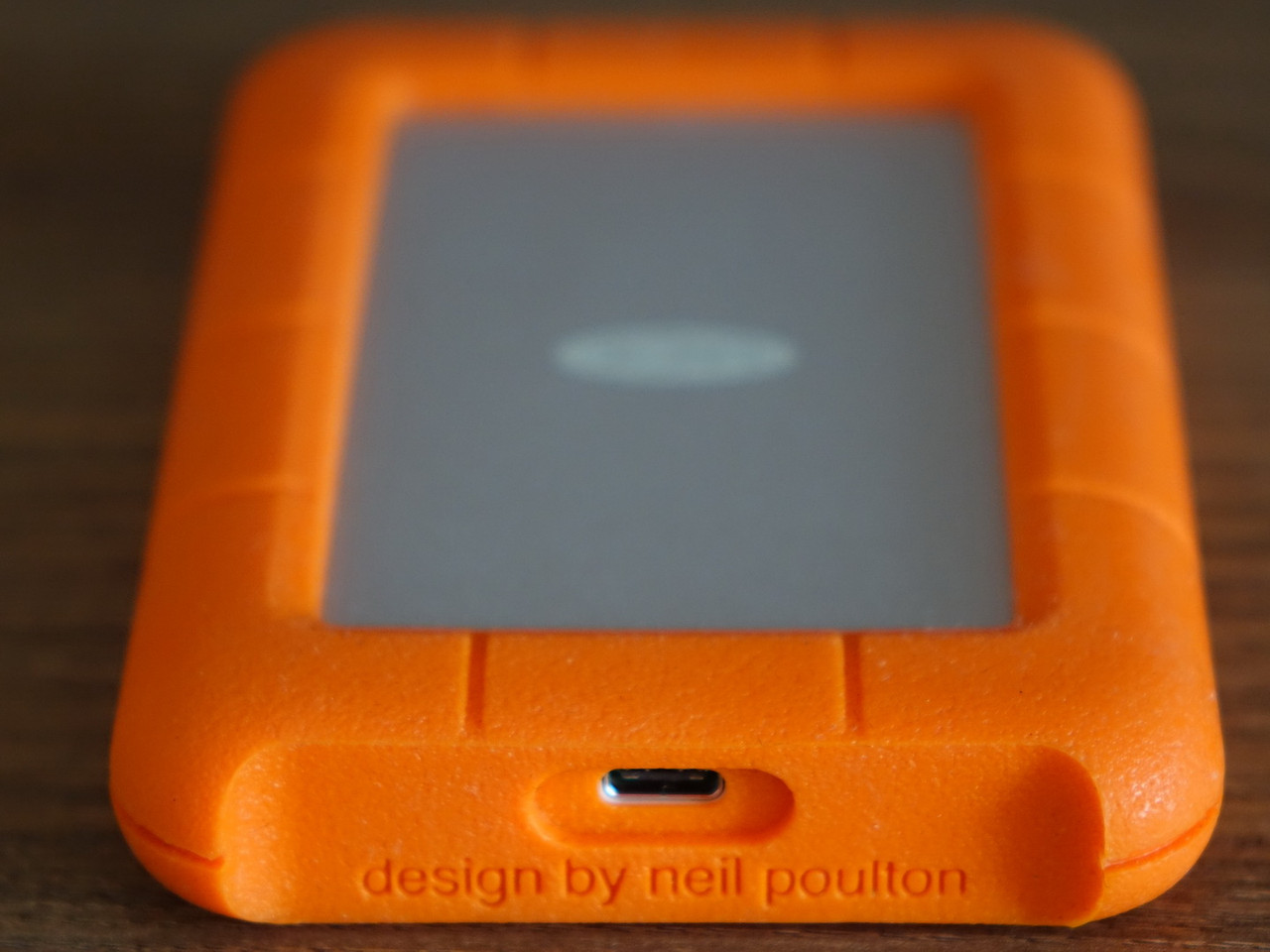 Зовнішній жорсткий диск 2TB LACie Rugged USB-C Thunderbolt LRD0TU6, Пробіг 241 година, 51 запуск