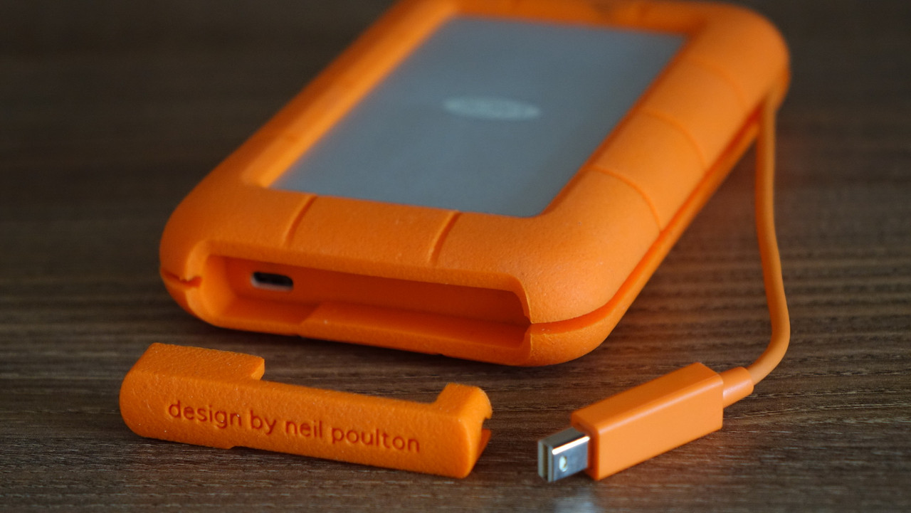Зовнішній жорсткий диск 2TB LACie Rugged Secure Thunderbolt LRD0TU7, Пробіг 463 години, 43 запуски