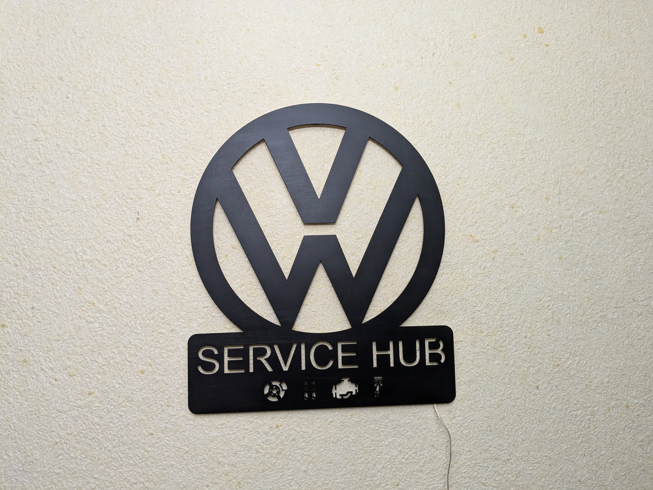 Панно декоративна картина на стіну Volkswagen SERVICE HUB 490х568 acr-p000182