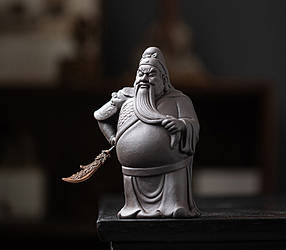 Статуетка Гуань Юй темно-коричневий