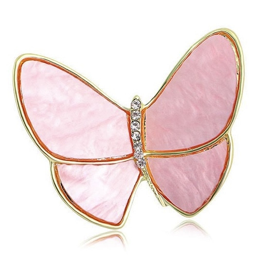 Брошка на золотистій основі метелик із рожевими мерехтливими крильцями та білими стразами розмір 45х40 мм