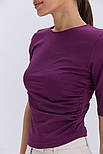 Жіноча футболка з драпіруванням із боків, фото 2