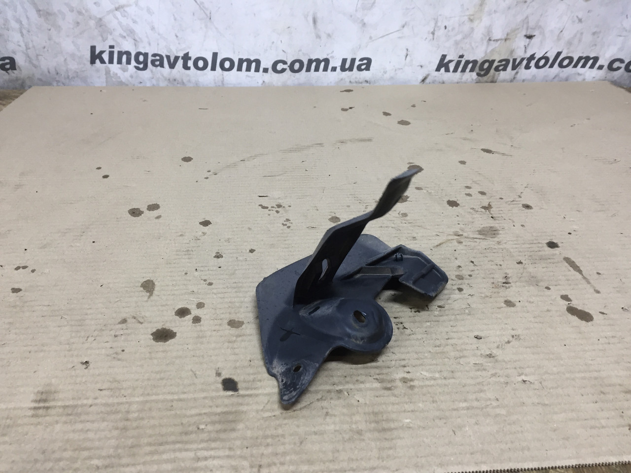 Бризговик задній лівий Skoda Octavia A5 1Z0853833, фото 1